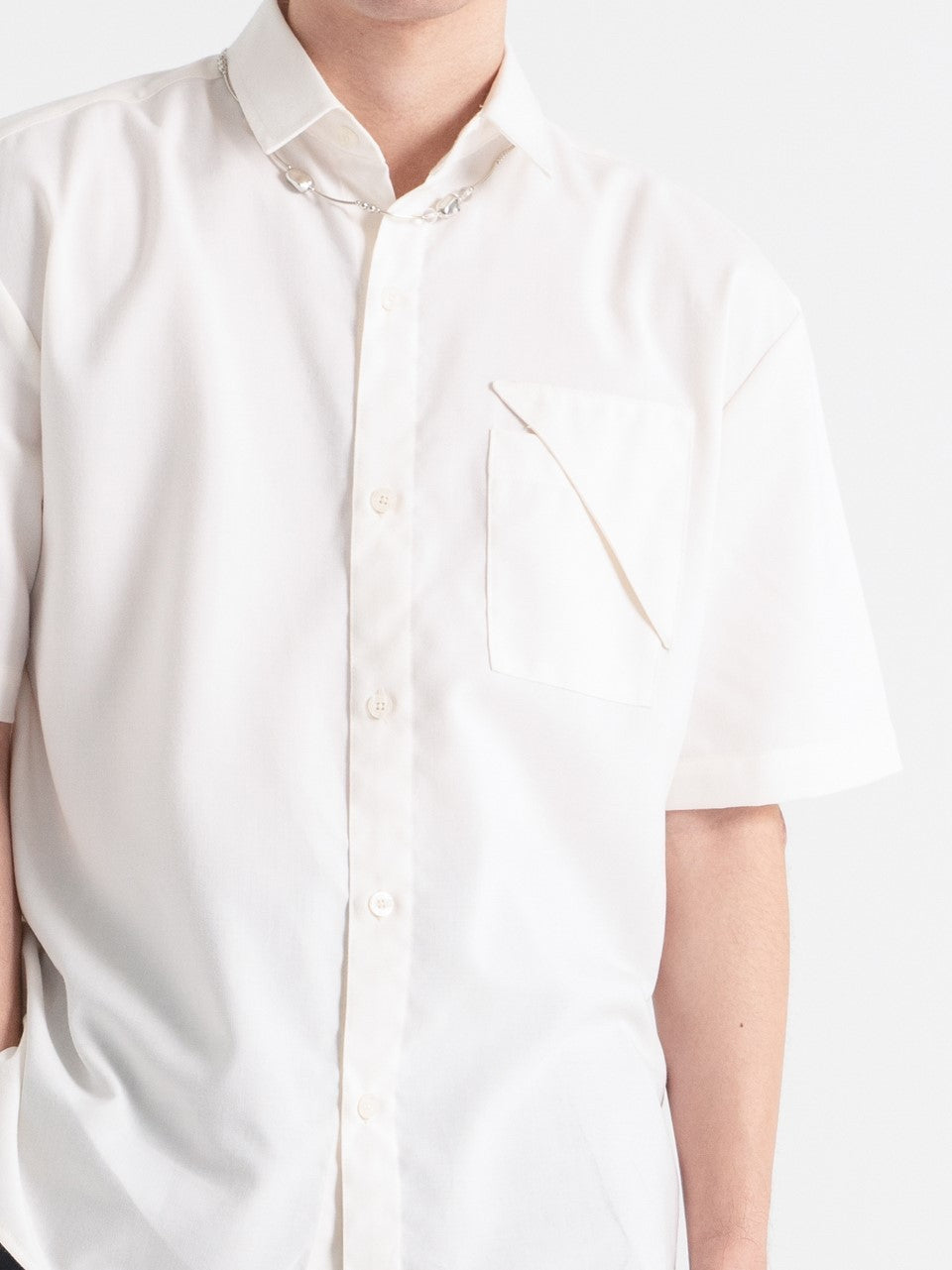 Neucvr Classic - Irregular Pocket Shirt | Beige