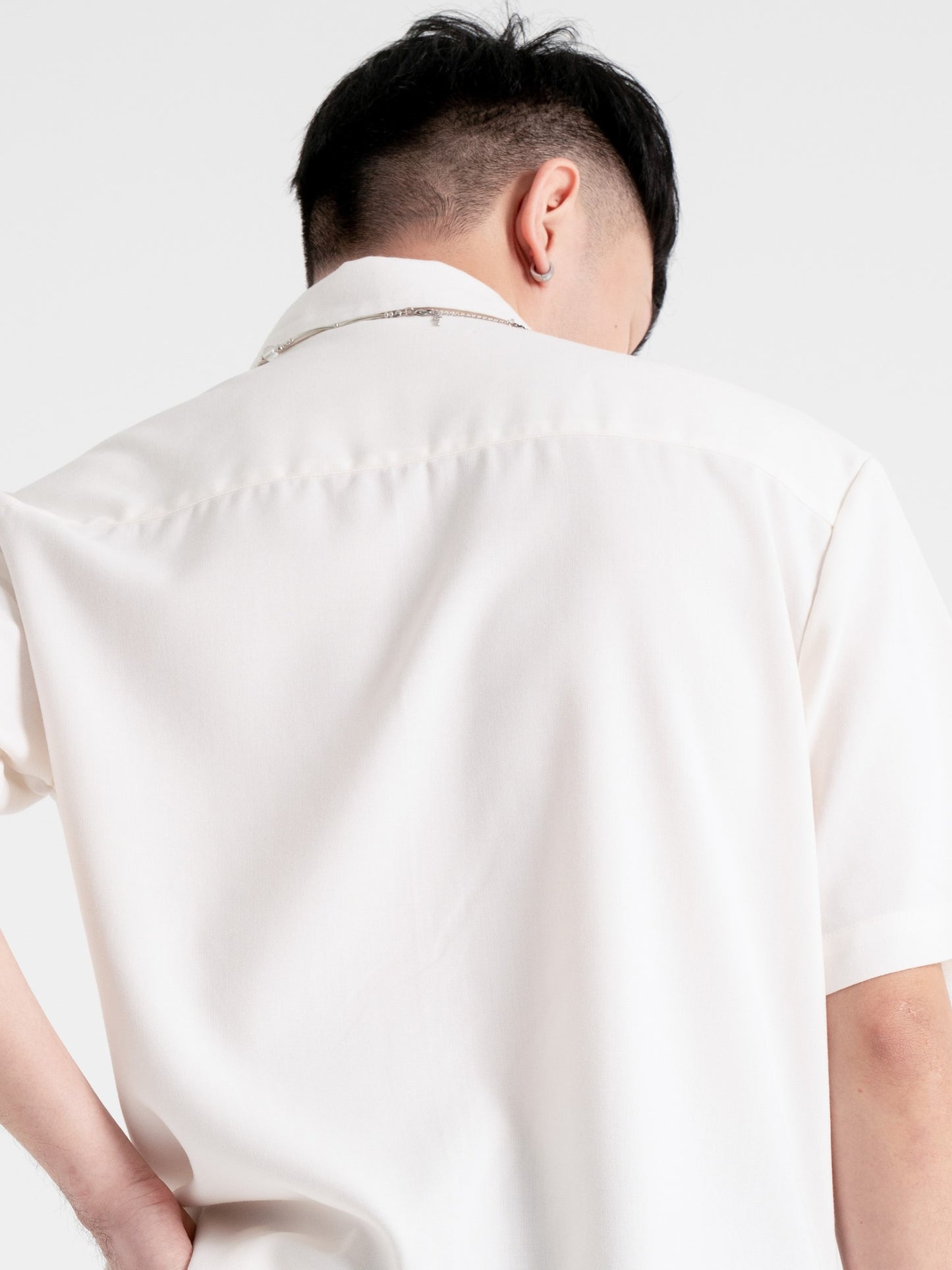 Neucvr Classic - Irregular Pocket Shirt | Beige