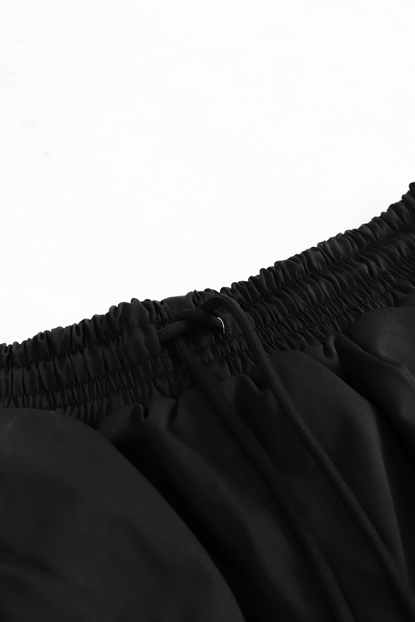 ESSENTIAL LOGO SHORTS