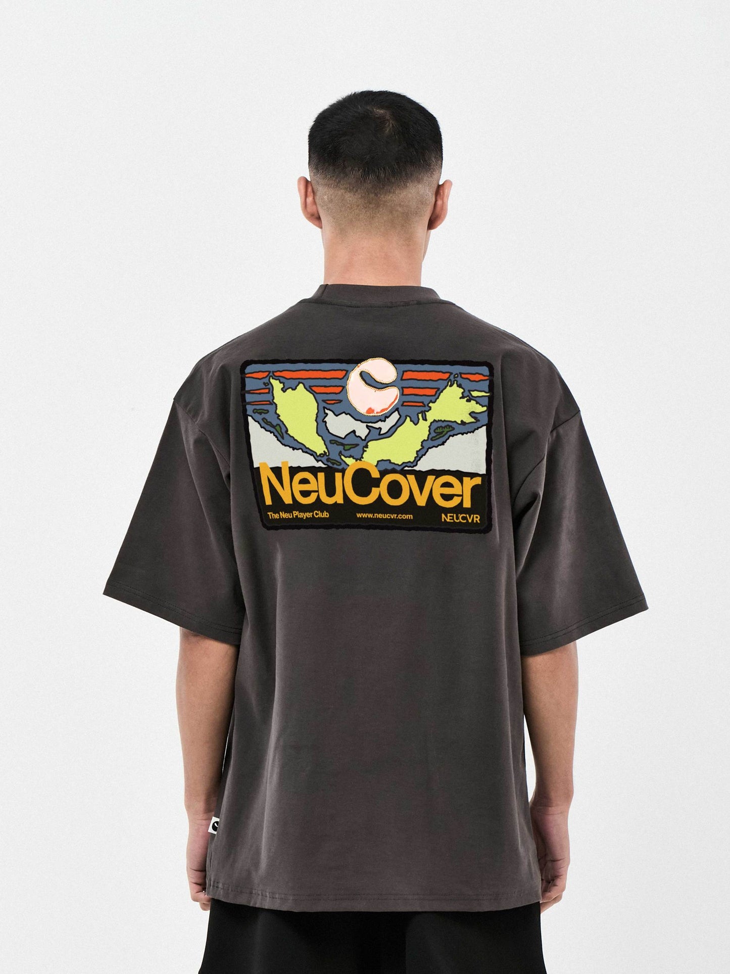 Neuplayer Club Mountain Tee | Dark Grey