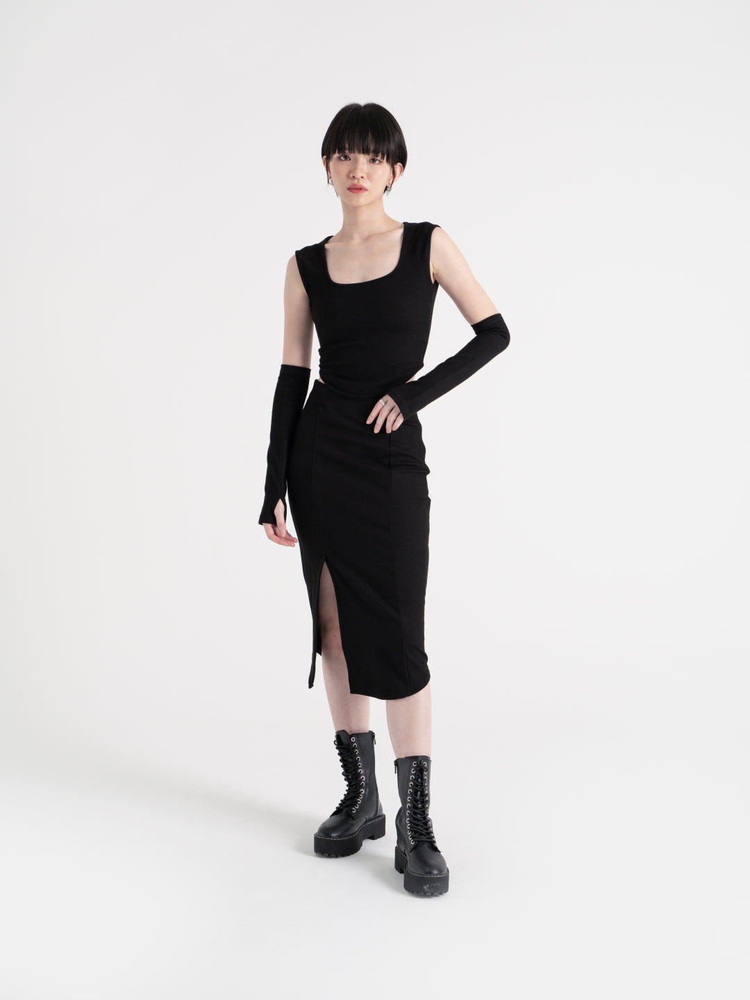 NCVR - Slim Cut Slit Skirt