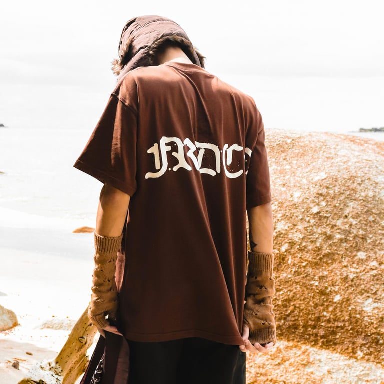 EGYPT BIRD LOGO BROWN TEE